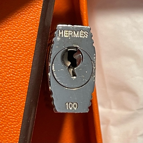 Hermès Palladium Cadena Padlock & Key #100 - Picture 4 of 14